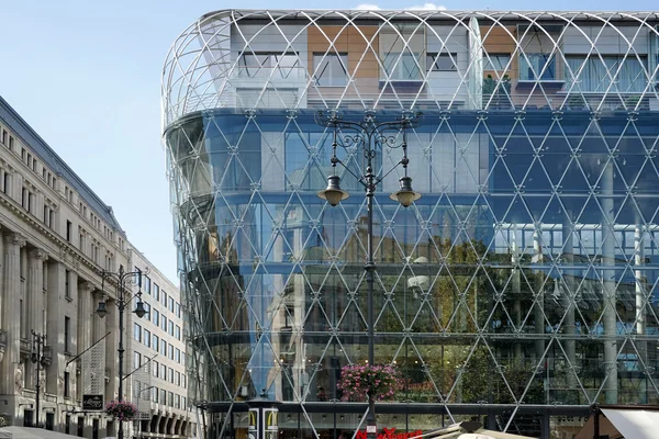 Edificio del Centro Comercial Corvin en Budapest —  Fotos de Stock