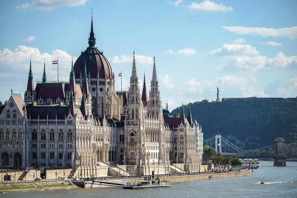 Hungarian Parliament building in Budapest — Stock Photo, Image