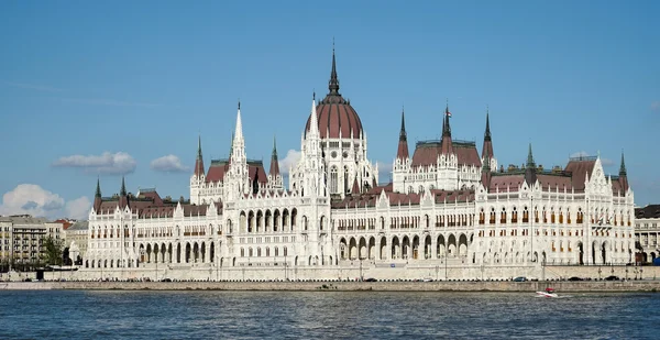 Hungarian Parliament building in Budapest — Stock Photo, Image