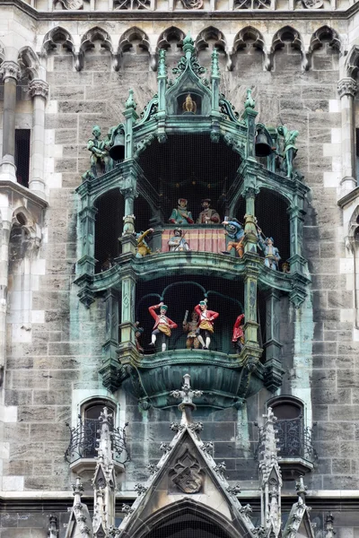 Het Rathaus-klokkenspel in München — Stockfoto