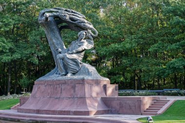 Chopin heykel Varşova