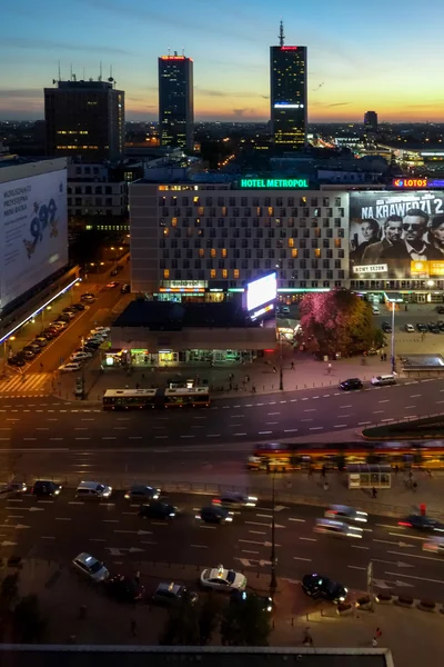 Zonsondergang over de skyline in Warschau — Stockfoto