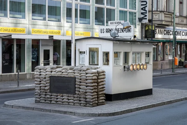 Checkpoint Charlie à Berlin — Photo