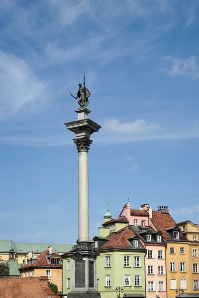 Zygmunts kolumn i gamla stan marknaden i Warszawa — Stockfoto