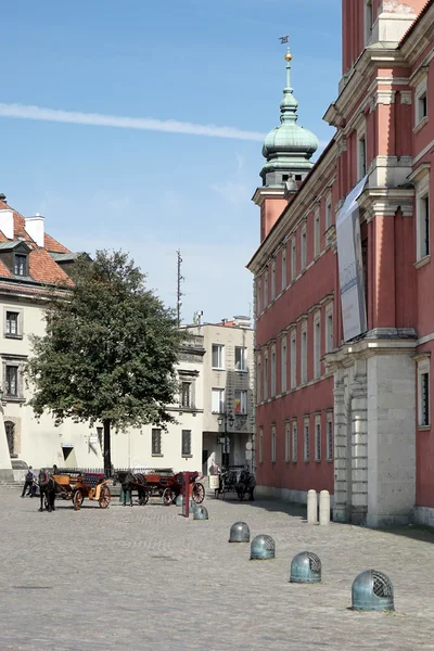 Utsikt över det gamla torget i Warszawa — Stockfoto