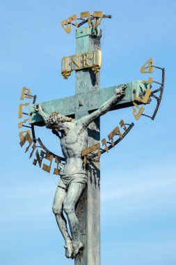 Heykel St haç - Calvary Prag'daki Charles Köprüsü üzerinde