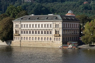 Lihtenştayn Sarayı Prag Charles Bridge görünümü