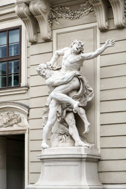 Viyana'daki Hofburg, Antaeus mücadele Herkül heykeli