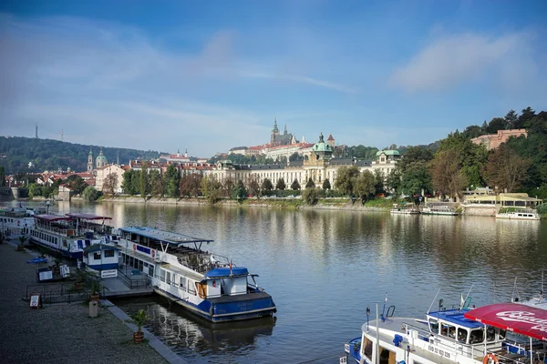 Widok z mostu Cechuv w Pradze — Zdjęcie stockowe