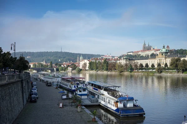 Widok z mostu Cechuv w Pradze — Zdjęcie stockowe