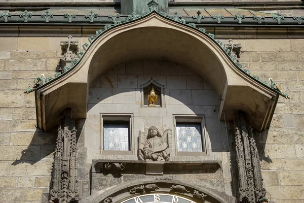 Astronomische klok in de oude stad City Hall in Praag — Stockfoto