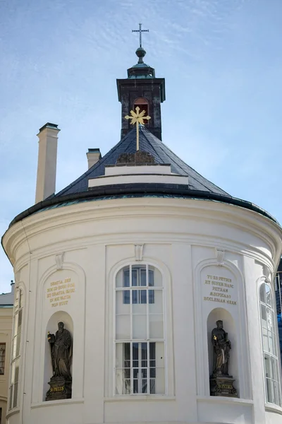 Świętego Krzyża kaplica na terenie Zamku Praskiego — Zdjęcie stockowe
