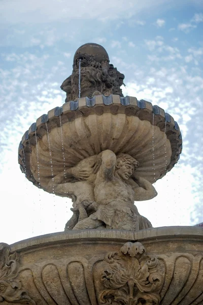 Gedeeltelijke weergave van Kohls fontein op het gebied van het kasteel van Praag — Stockfoto