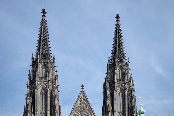 Spires de la Catedral de San Vito en Praga — Foto de Stock