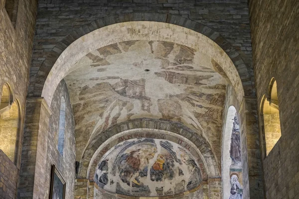 Interior de la Basílica de San Jorge en Praga — Foto de Stock