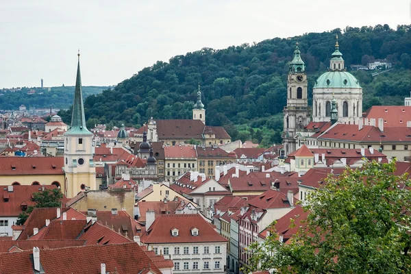Visa från slottet entrén mot Prag — Stockfoto