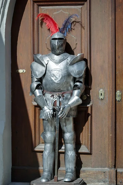 Réplica de un traje de caballero de armadura en Rothenburg —  Fotos de Stock
