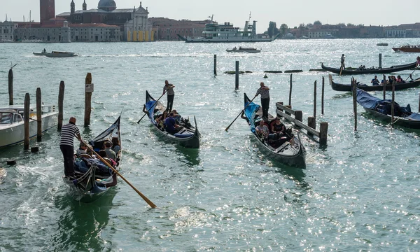 Gondolas entering the Grand Canal Venice — Stock Photo, Image