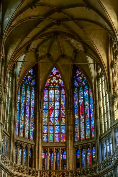 Vetrata nella Cattedrale di San Vito a Praga — Foto Stock