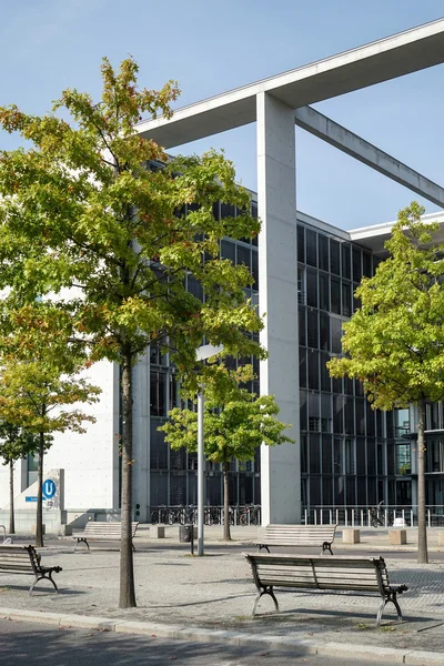 Berlin'de bina Paul LOB kısmi görünümü