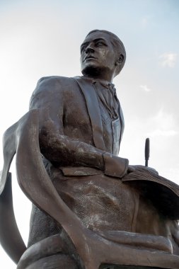 Cardiff Bay Ivor Novello heykel görünümünü yakın çekim