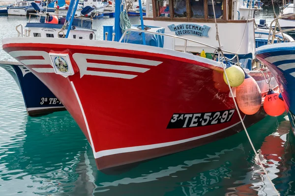 Tenerife Los Christianos limanda palamarla balıkçı tekneleri — Stok fotoğraf