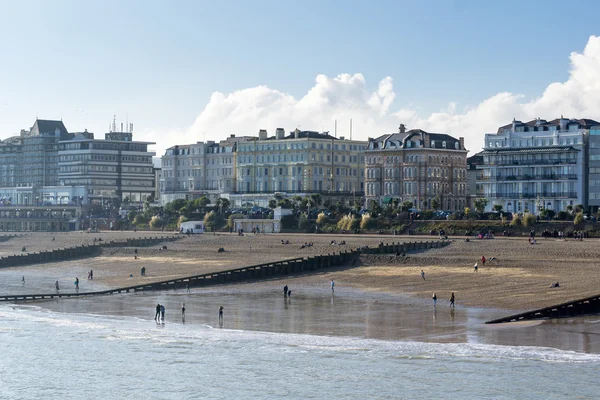 Blick auf verschiedene Hotels und Appartements in Eastbourne — Stockfoto