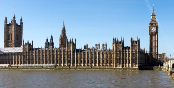 Big Benu a budov parlamentu v Londýně — Stock fotografie