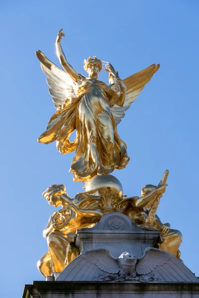 Victoria Memorial fuera del Palacio de Buckingham — Foto de Stock