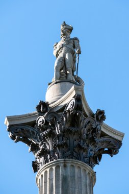 Nelson'ın heykeli Trafalgar Meydanı'nda görünümünü yakın çekim