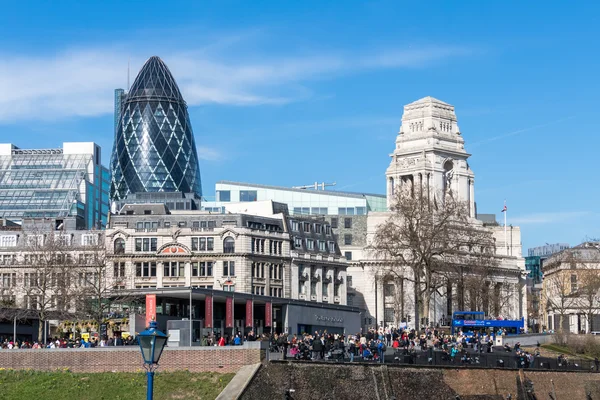 View of the Gherkin and Cenotaph buildings in London — Stock Photo, Image