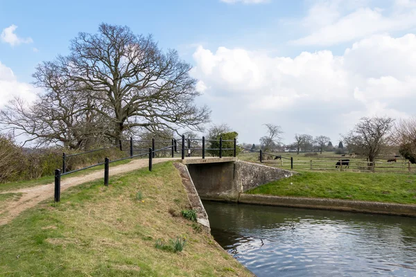 Bridge over the Canal at Papercourt Lock — Stock Photo, Image
