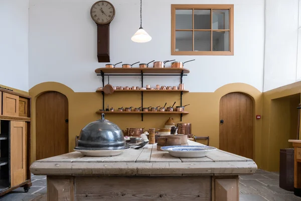 Castillo de cocina en el Museo Nacional de Historia de St Fagans en Cardiff en abril 19, 2015 — Foto de Stock