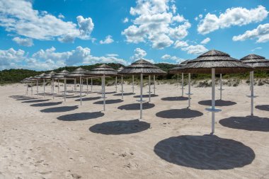 Liscia Ruja Beach Sardinya şemsiye