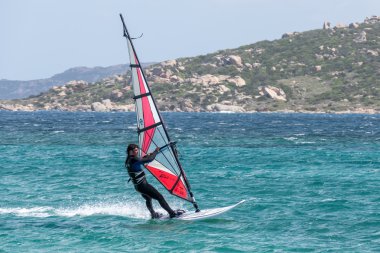 Adam Porto Pollo Sardinya, 21 Mayıs 2015 Rüzgar Sörfü. Unid