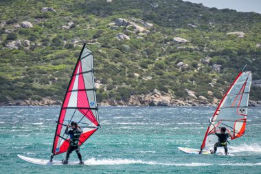 Adam Porto Pollo Sardinya, 21 Mayıs 2015 Rüzgar Sörfü. Unid