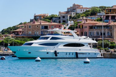 lüks yat limanında porto cervo Sardinya 19 Mayıs 2015 tarihinde.
