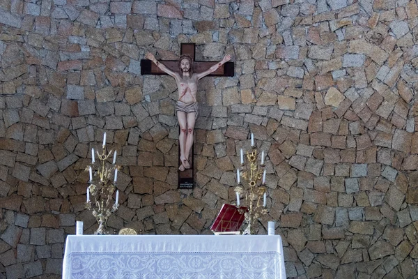 Eglise autel du Père franciscain Don Giacomino à Baia Sard — Photo