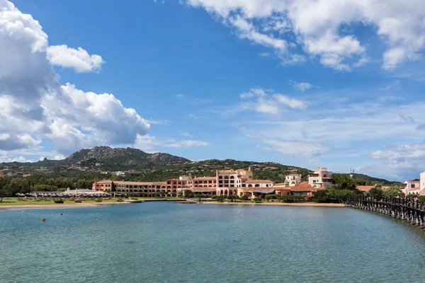 Vista del Hotel Cala Di Volpe en Cerdeña on mayo 22, 2015 —  Fotos de Stock