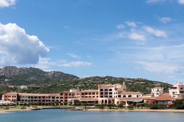 Pohled z hotelu Cala Di Volpe na Sardinii na 22 května 2015 — Stock fotografie