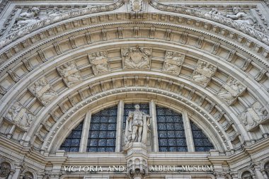 Londra'daki victoria ve albert Müzesi dış görünümü üzerinde Haziran