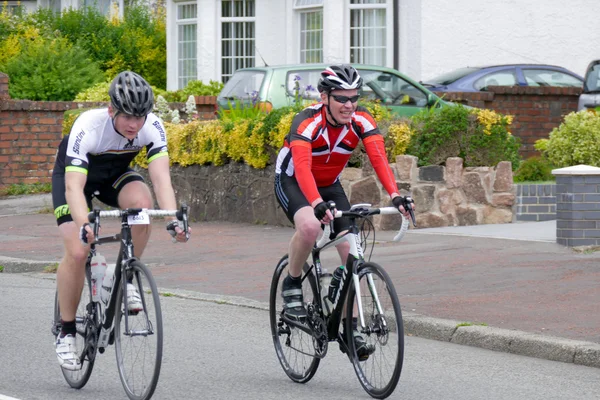 Ciclistas que participan en el Velethon Cycling Event en Cardiff —  Fotos de Stock