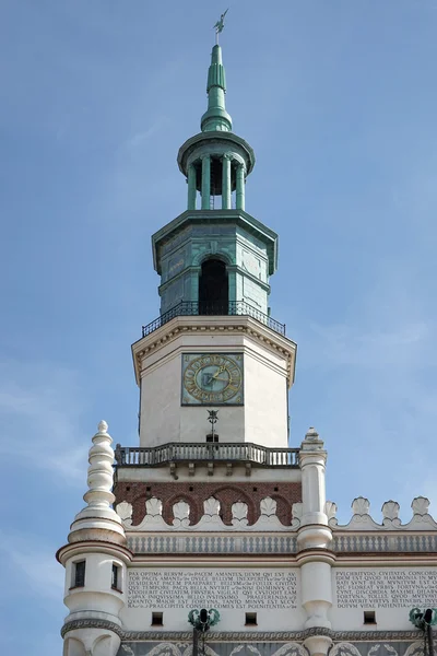 Menara Jam Balai Kota di Poznan Polandia pada 16 September 2014 — Stok Foto