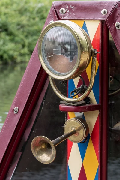 Headlight on a Narrow boat on the Kennet and Avon Canal in Alder — Stock Photo, Image