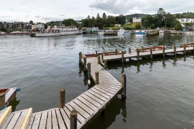 Bowness on Windermere Lake District, 20 Ağustos'ta demirleyen tekneleri