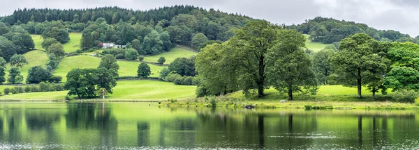 Large House by Coniston Water — Stock Photo, Image