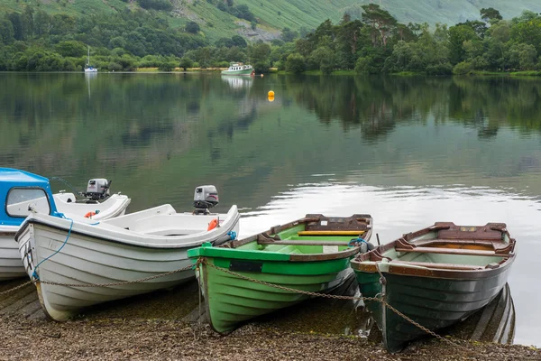 Rowing boats moored at Ullswater — Stock Photo, Image