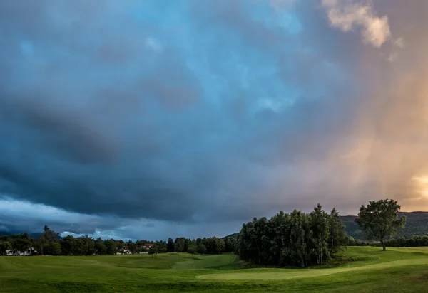 Zonsondergang over Spey Valley Golf en Country Club — Stockfoto
