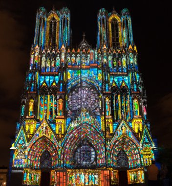 Işık gösterisi Reims katedral Reims Fransa 2 12 Eylül