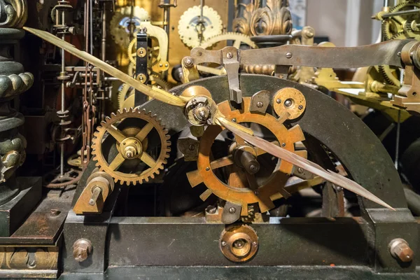 BESANCONS, FRANCE/EUROPE - SEPTEMBER 13: Astronomical Clock in C — Stockfoto